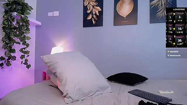 JasmineCampbell  online show from 03.11.25