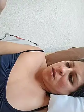 Snapshot of LucifernandaSw chatting on 01.13.25 LucifernandaSw online show from 01.13.25