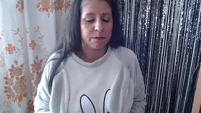 Snapshot of LucifernandaSw chatting on 02.28.25 LucifernandaSw online show from 02.28.25