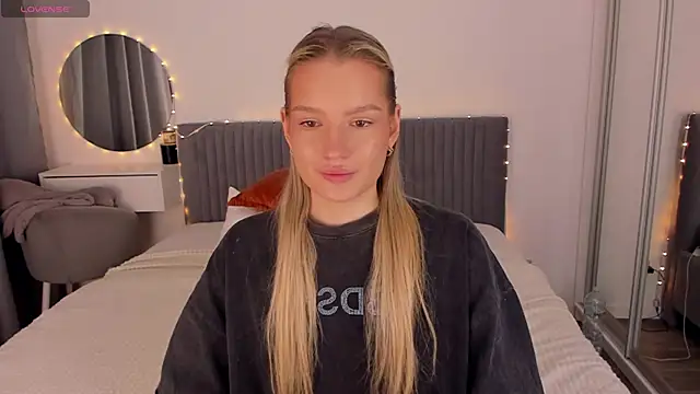 CassieRayss online show from 04.25.26