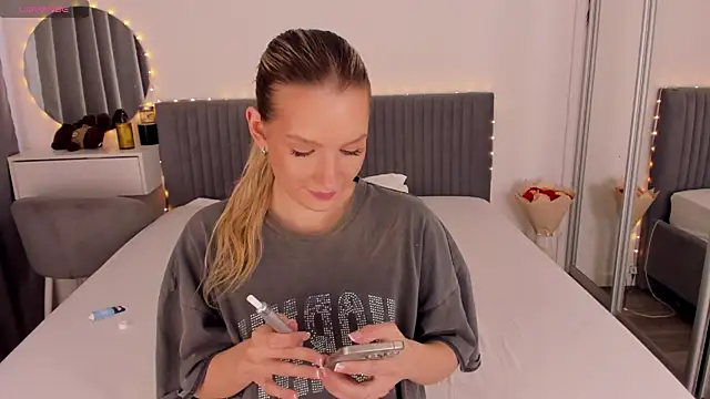 CassieRayss online show from 06.03.26