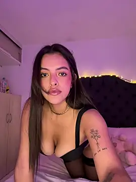 Snapshot of martina_duque_ chatting on 02.13.26 martina duque online show from 02.13.26