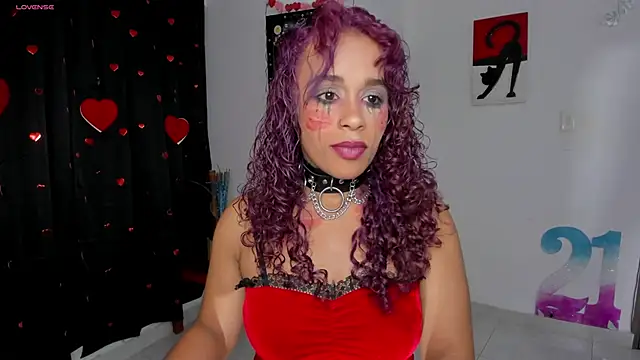 Snapshot of Lips_SaraSofia2 chatting on 02.21.25 Lips SaraSofia2 online show from 02.21.25