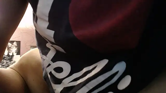 Snapshot of Fire__Foxx chatting on 12.03.24 Fire Foxx online show from 12.03.24