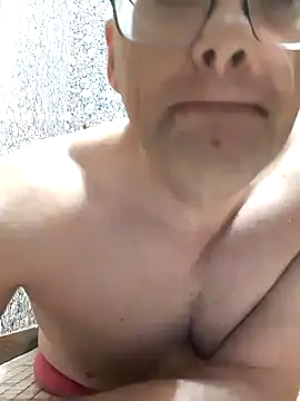 handsomeguy0729 online show from 12.31.24