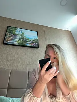 EmmaInLove23 online show from 07.15.26