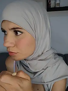 Snapshot of hanaa_18 chatting on 06.19.26 hanaa 18 online show from 06.19.26