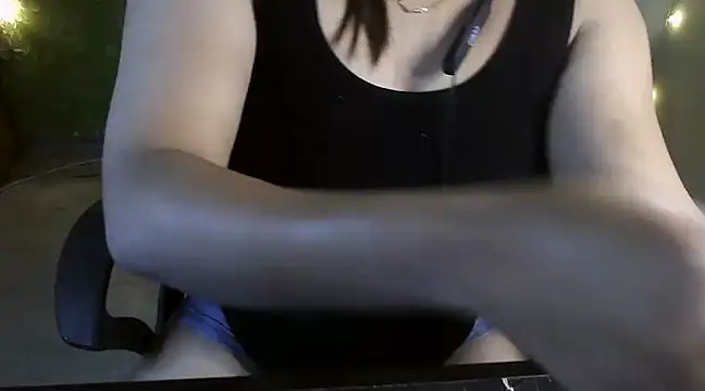 Snapshot of _Redwine_ chatting on 12.06.24 Redwine online show from 12.06.24