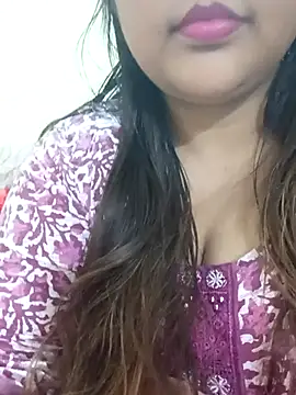 Snapshot of _Redwine_ chatting on 02.20.25 Redwine online show from 02.20.25