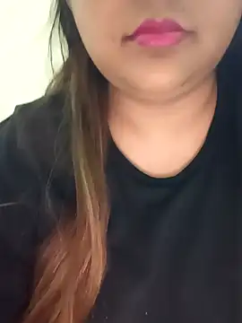 Snapshot of _Redwine_ chatting on 03.21.25 Redwine online show from 03.21.25