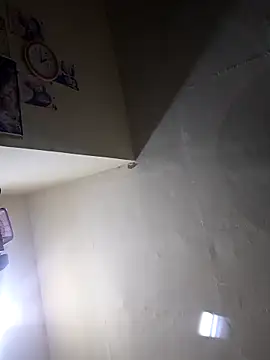 Snapshot of _Redwine_ chatting on 09.17.25 Redwine online show from 09.17.25