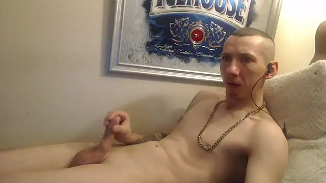 Snapshot of kochanekczek chatting on 12.22.24 kochanekczek online show from 12.22.24