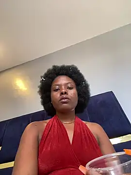 Snapshot of Dellah26 chatting on 07.26.26 Dellah26 online show from 07.26.26