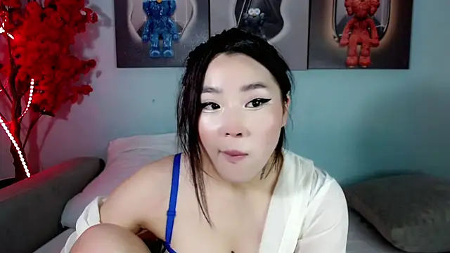 Snapshot of ichiben chatting on 01.15.25 ichiben online show from 01.15.25