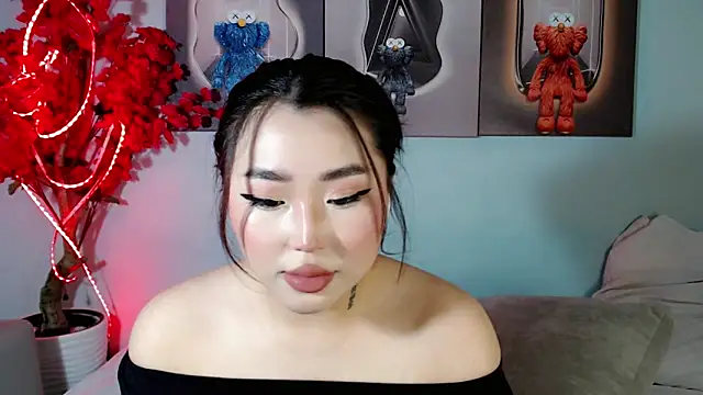 Snapshot of ichiben chatting on 03.05.25 ichiben online show from 03.05.25