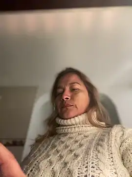 Snapshot of Jlo_69 chatting on 01.28.25 Jlo 69 online show from 01.28.25