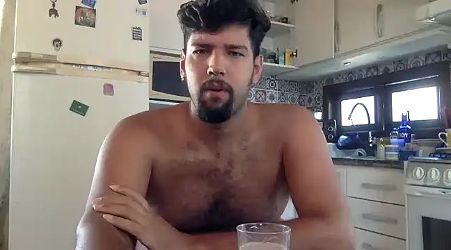 Snapshot of Luksmen chatting on 12.29.24 Luksmen online show from 12.29.24