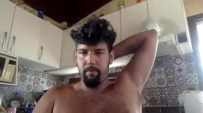 Snapshot of Luksmen chatting on 12.29.24 Luksmen online show from 12.29.24