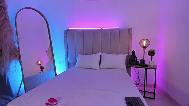 Snapshot of SakuraKato chatting on 02.25.25 SakuraKato online show from 02.25.25