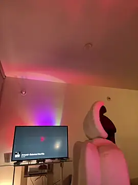 PetitLumiere online show from 01.28.25