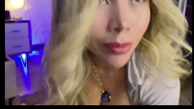 Snapshot of Ammy_Castro chatting on 07.23.26 Ammy Castro online show from 07.23.26