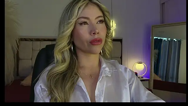Snapshot of Ammy_Castro chatting on 07.24.26 Ammy Castro online show from 07.24.26