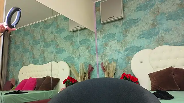 Snapshot of AngellBlackX chatting on 11.22.25 AngellBlackX online show from 11.22.25