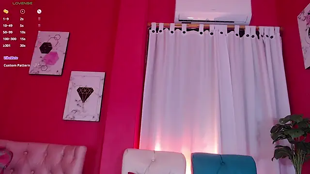 Snapshot of AleezaFrench chatting on 01.27.25 AleezaFrench online show from 01.27.25