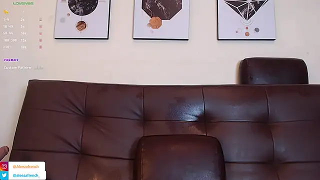 Snapshot of AleezaFrench chatting on 03.05.25 AleezaFrench online show from 03.05.25