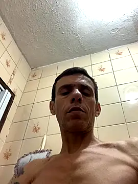 Snapshot of EdsonCota chatting on 09.14.25 EdsonCota online show from 09.14.25