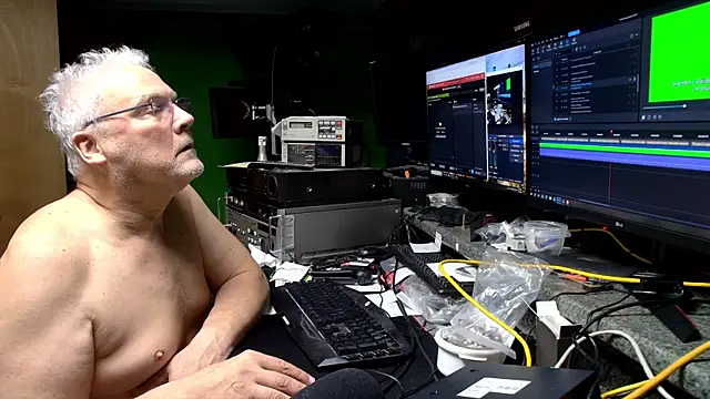 ButtCrackShowing-OOPS online show from 04.24.26