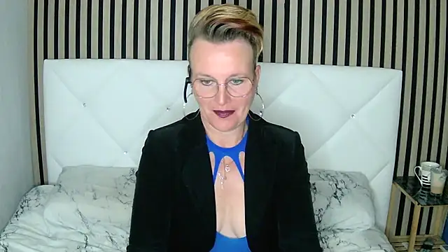 xxNoeliaxx online show from 01.25.25