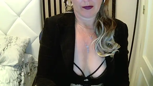 xxNoeliaxx online show from 02.09.26