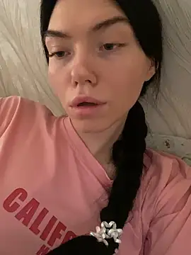 Snapshot of Lisaaa_Alisa chatting on 09.17.25 Lisaaa Alisa online show from 09.17.25