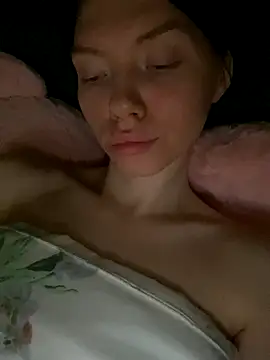 Snapshot of Lisaaa_Alisa chatting on 11.21.25 Lisaaa Alisa online show from 11.21.25