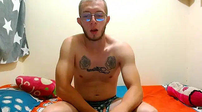 Snapshot of king-Randal chatting on 02.16.25 king-Randal online show from 02.16.25