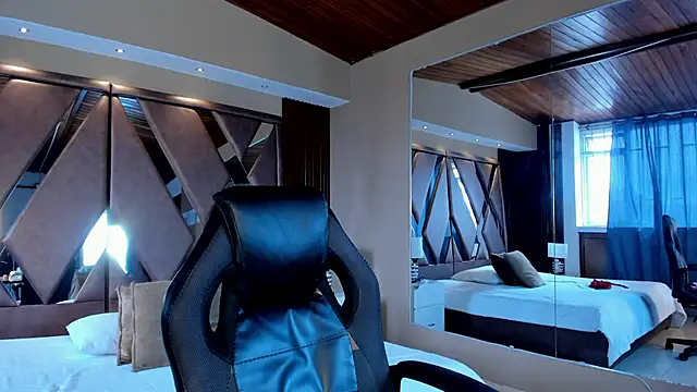 carina rossi online show from 01.04.25