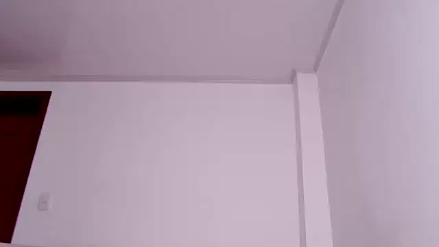 caarlywhitee online show from 09.15.25