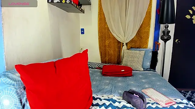 SARAMISHA online show from 11.15.25