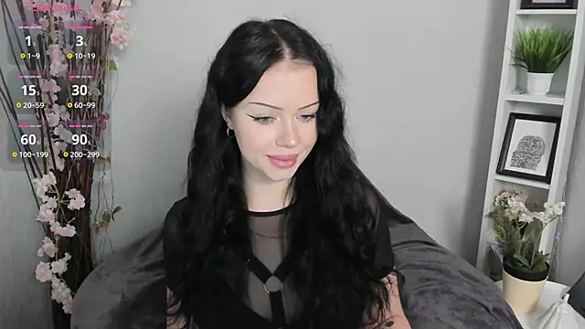 Lori  Hell online show from 04.29.26
