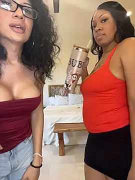 Latinaebony69 online show from 10.19.25