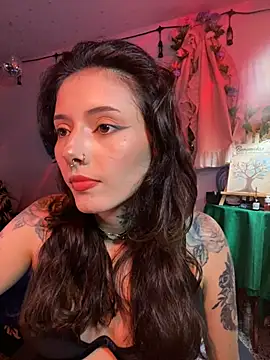 LiliJones  online show from 04.20.26