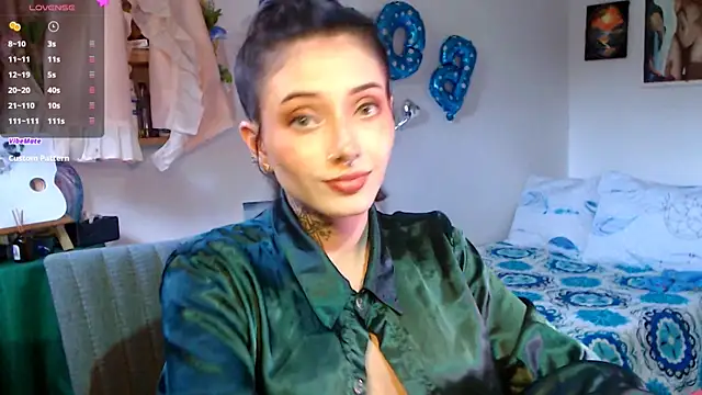 LiliJones  online show from 05.06.26