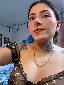 LiliJones  online show from 05.15.26