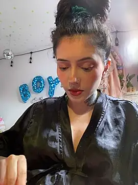 LiliJones  online show from 06.04.26