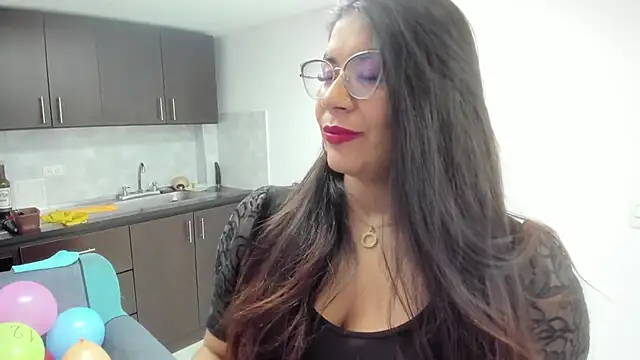 Luna Dumont online show from 12.14.25