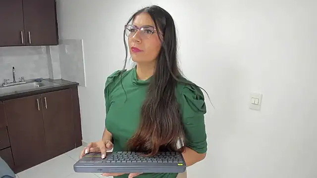 Luna Dumont online show from 05.03.26