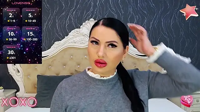 Lauren Saint online show from 02.06.25