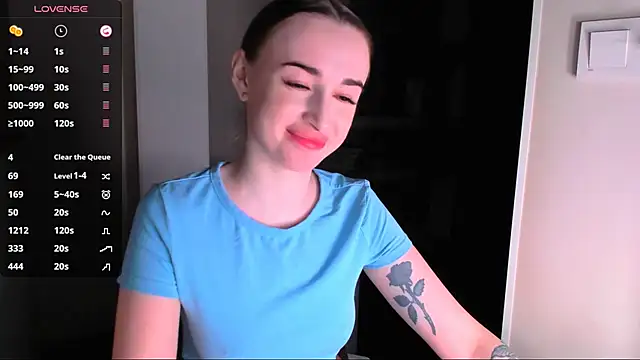 Snapshot of Kimmberr chatting on 01.10.25 Kimmberr online show from 01.10.25
