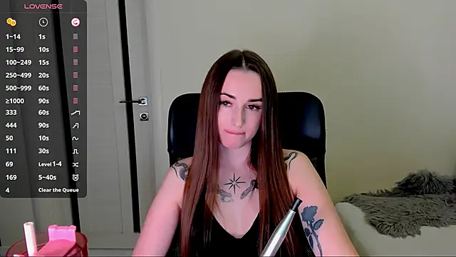 Snapshot of Kimmberr chatting on 09.24.25 Kimmberr online show from 09.24.25